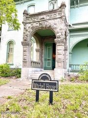 903 S Main Street, Carthage, MO 64836