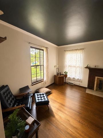 241 N MAIN STREET, Clintonville, WI 54929