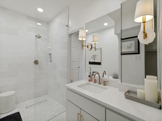 6328 Bandera Avenue A, Dallas, TX 75225