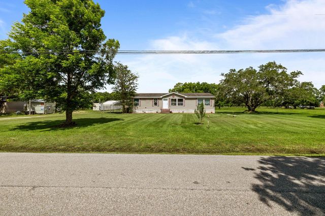 468 County Road 545, Alvin, TX 77511