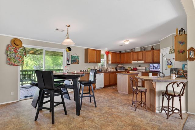 468 County Road 545, Alvin, TX 77511