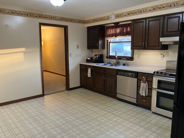 403 E Park Street, Morrison, IL 61270