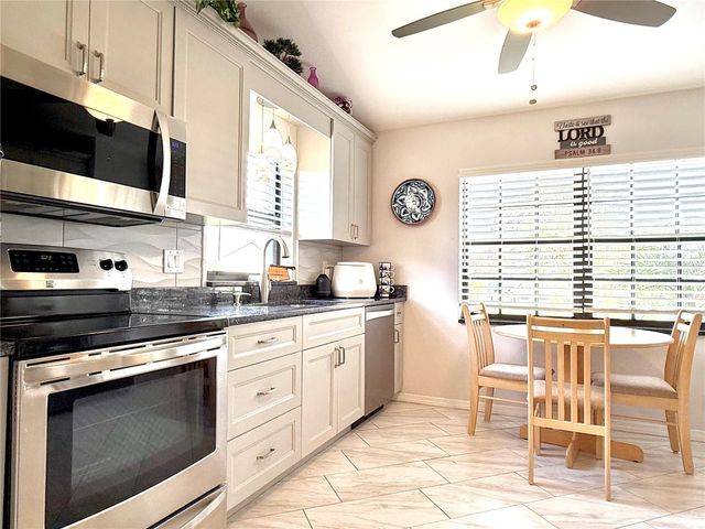 1742 W ORANGEWOOD PLACE, Avon Park, FL 33825