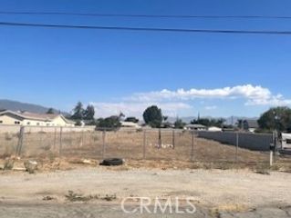 17562 Court Street, Fontana, CA 92336