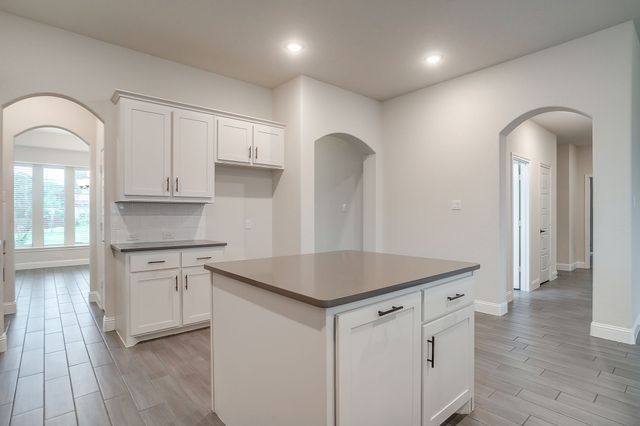 3200 Signal Hill Drive, Burleson, TX 76028
