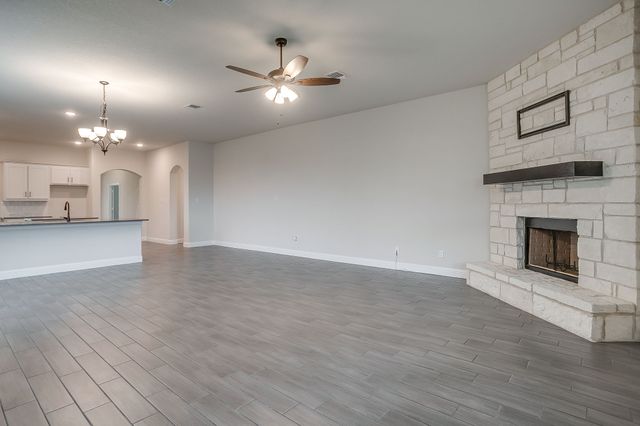 3200 Signal Hill Drive, Burleson, TX 76028