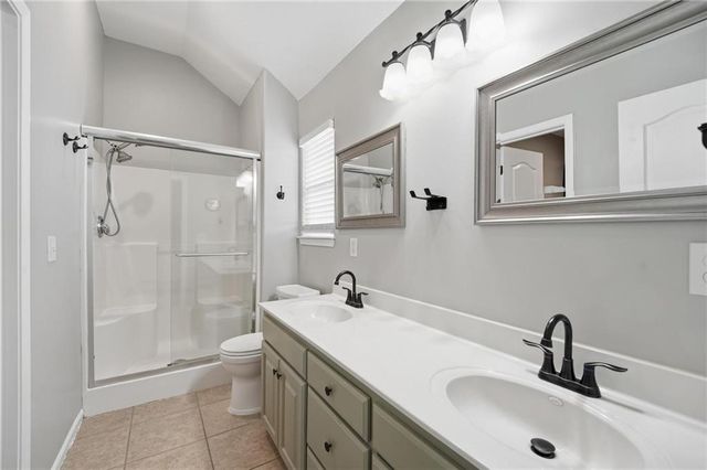 612 NW Whitney Drive, Grain Valley, MO 64029