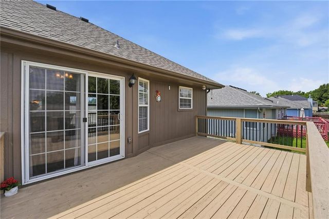 612 NW Whitney Drive, Grain Valley, MO 64029