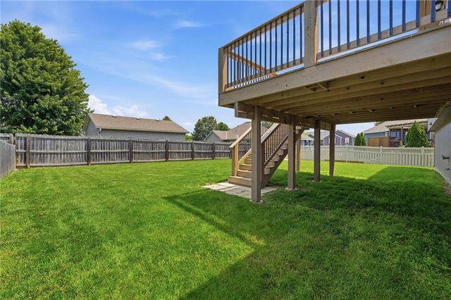 612 NW Whitney Drive, Grain Valley, MO 64029