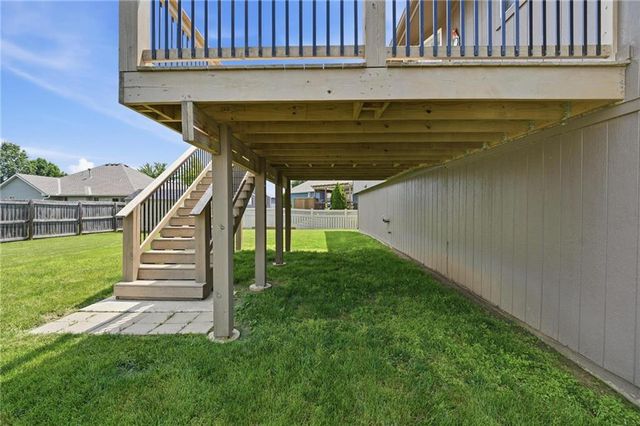 612 NW Whitney Drive, Grain Valley, MO 64029