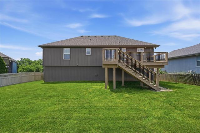 612 NW Whitney Drive, Grain Valley, MO 64029
