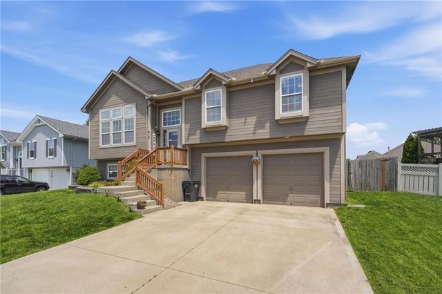612 NW Whitney Drive, Grain Valley, MO 64029