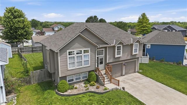 612 NW Whitney Drive, Grain Valley, MO 64029