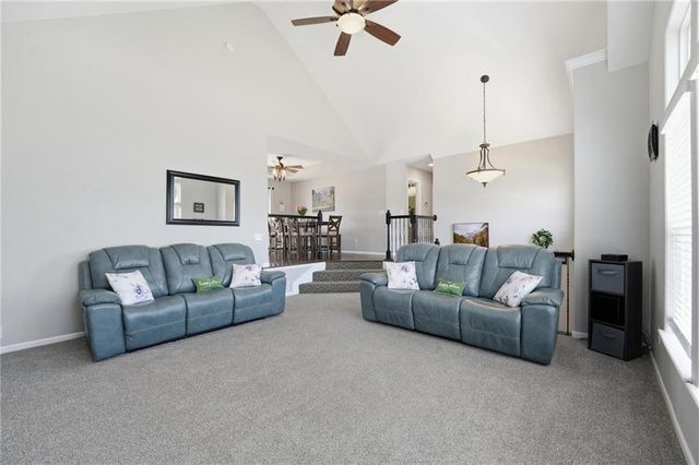 612 NW Whitney Drive, Grain Valley, MO 64029