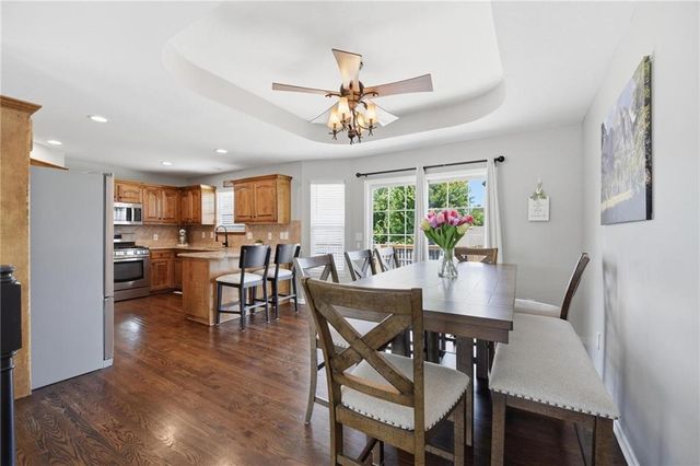 612 NW Whitney Drive, Grain Valley, MO 64029