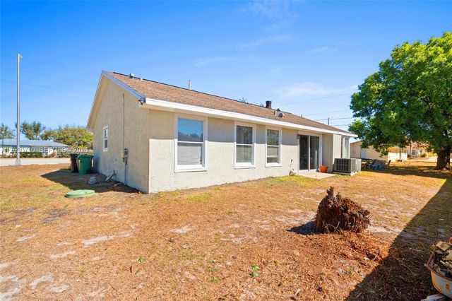 1526 SE Port St Lucie Boulevard, Port St. Lucie, FL 34952, Port St Lucie, FL 34952