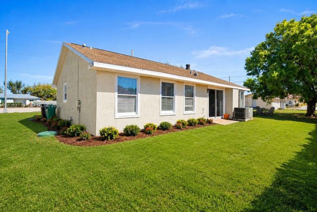 1526 SE Port St Lucie Boulevard, Port St. Lucie, FL 34952, Port St Lucie, FL 34952