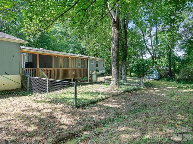 2 Lost Forest Drive, Candler, NC 28715