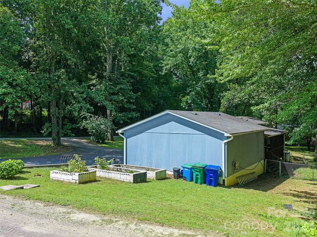 2 Lost Forest Drive, Candler, NC 28715