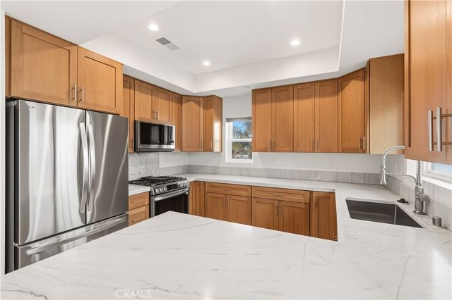215 Oceanside Blvd 4, Oceanside, CA 92054
