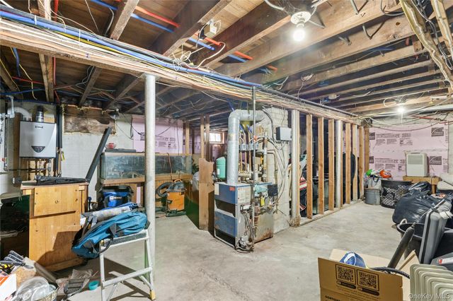 54 Christmas Street, North Babylon, NY 11703