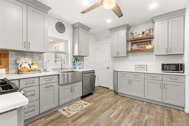 54 Christmas Street, North Babylon, NY 11703