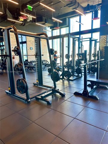 398 NE 5th St 2114, Miami, FL 33132