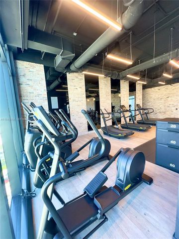 398 NE 5th St 2114, Miami, FL 33132