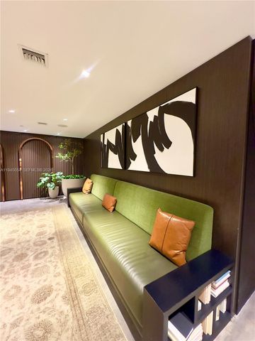 398 NE 5th St 2114, Miami, FL 33132