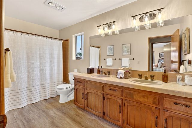 26633 Thunderbird, Lake Arrowhead, CA 92352