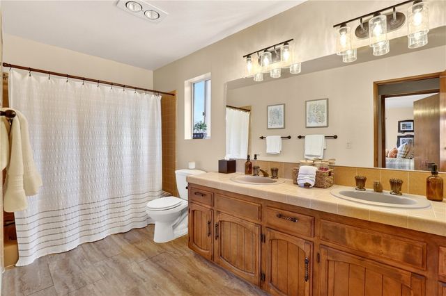 26633 Thunderbird, Lake Arrowhead, CA 92352