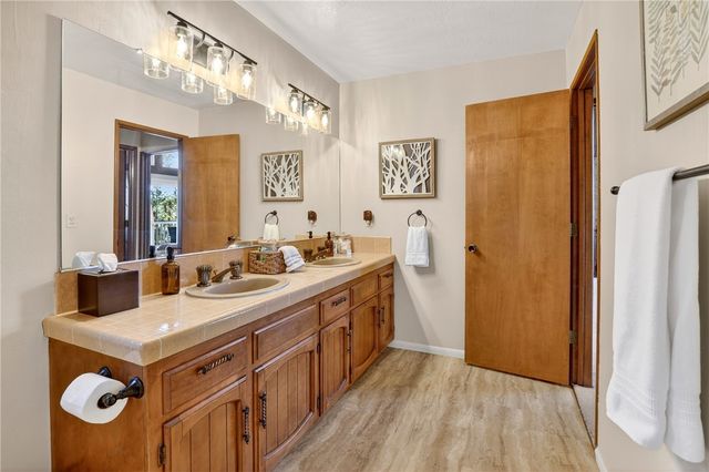 26633 Thunderbird, Lake Arrowhead, CA 92352