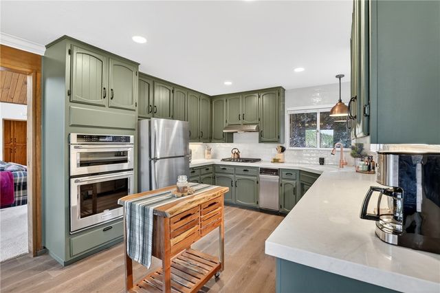 26633 Thunderbird, Lake Arrowhead, CA 92352