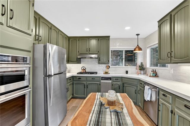 26633 Thunderbird, Lake Arrowhead, CA 92352