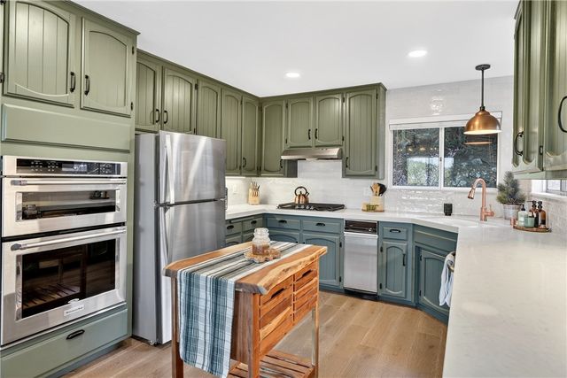 26633 Thunderbird, Lake Arrowhead, CA 92352