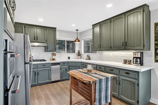 26633 Thunderbird, Lake Arrowhead, CA 92352