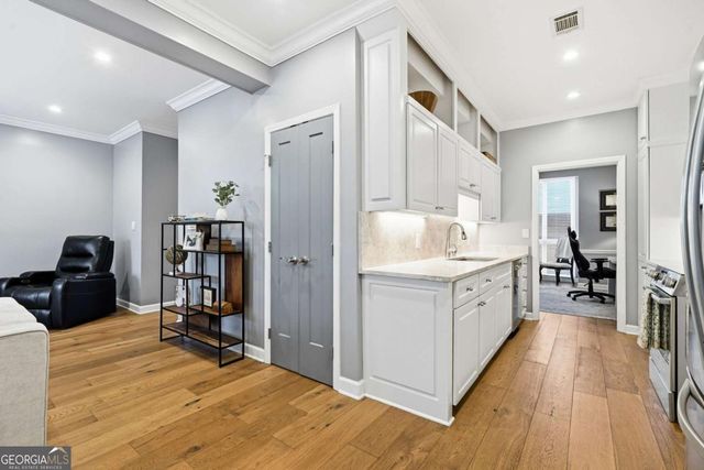 47 Willow Glen, Atlanta, GA 30342