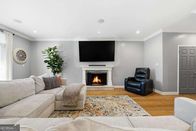 47 Willow Glen, Atlanta, GA 30342