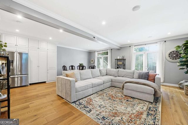 47 Willow Glen, Atlanta, GA 30342