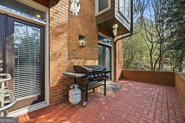 47 Willow Glen, Atlanta, GA 30342