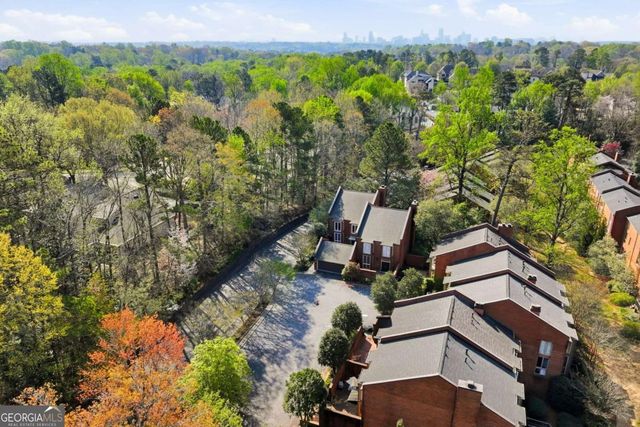 47 Willow Glen, Atlanta, GA 30342