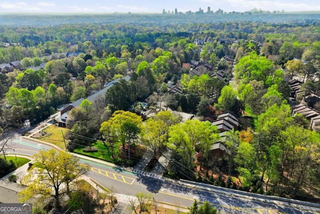 47 Willow Glen, Atlanta, GA 30342