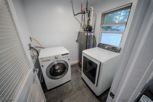 51 Greenwich Dr, Bergenfield Boro, NJ 07621