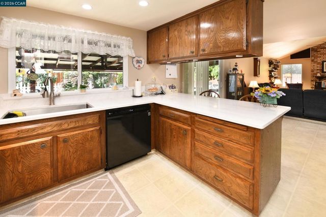 314 Semillon Cir, Clayton, CA 94517