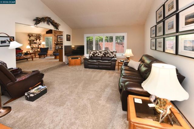 314 Semillon Cir, Clayton, CA 94517