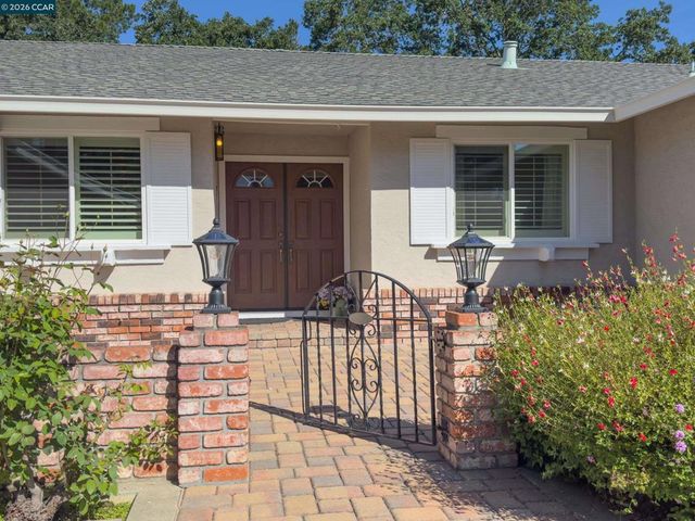 314 Semillon Cir, Clayton, CA 94517