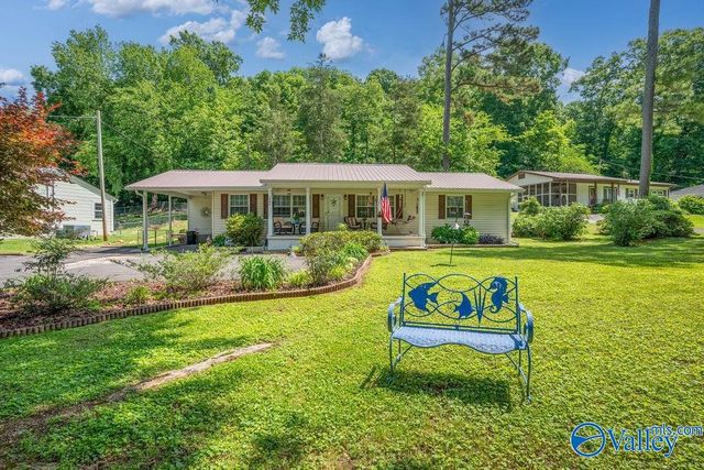 1404 Patterson Street, Guntersville, AL 35976
