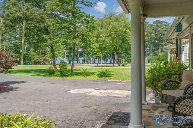 1404 Patterson Street, Guntersville, AL 35976