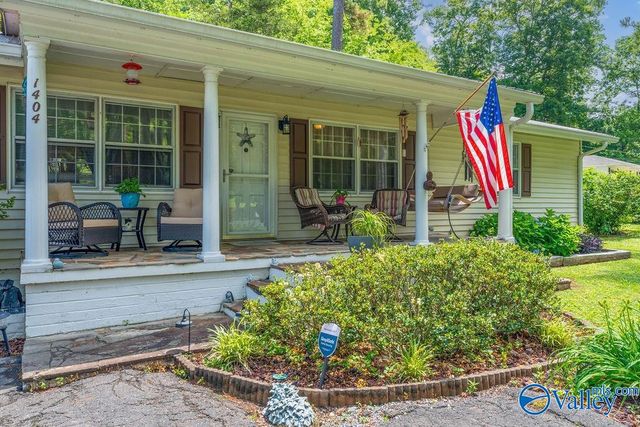 1404 Patterson Street, Guntersville, AL 35976
