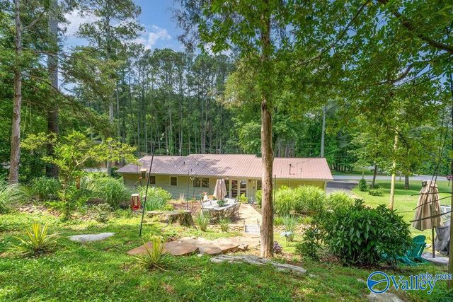 1404 Patterson Street, Guntersville, AL 35976